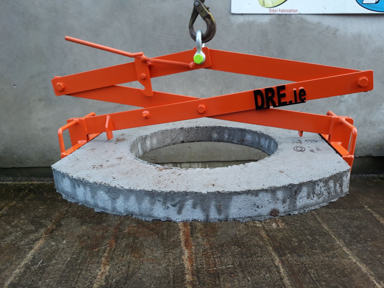 Dermot Redmond Engineering Ltd Concrete Manhole Lifting Equipment